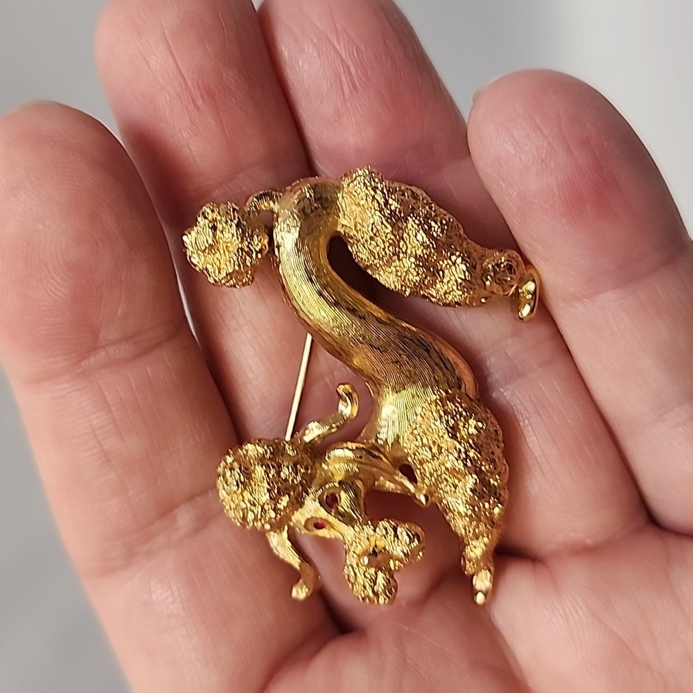 Monet Playful Poodle Vintage Brooch - Picture 6 of 6